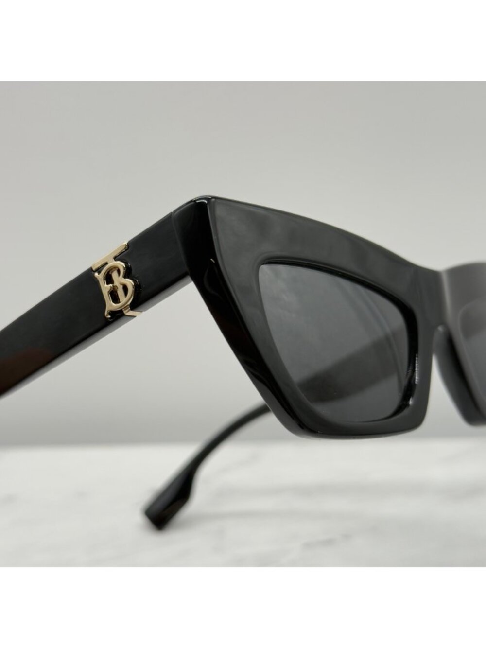 Burberry BE4405-300187 Sunglasses Black 51-21-140 3N Women - Picture 10 of 12